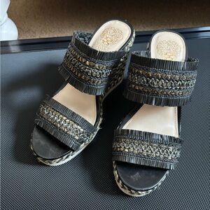 Vince Camuto Black and Gold Wedges